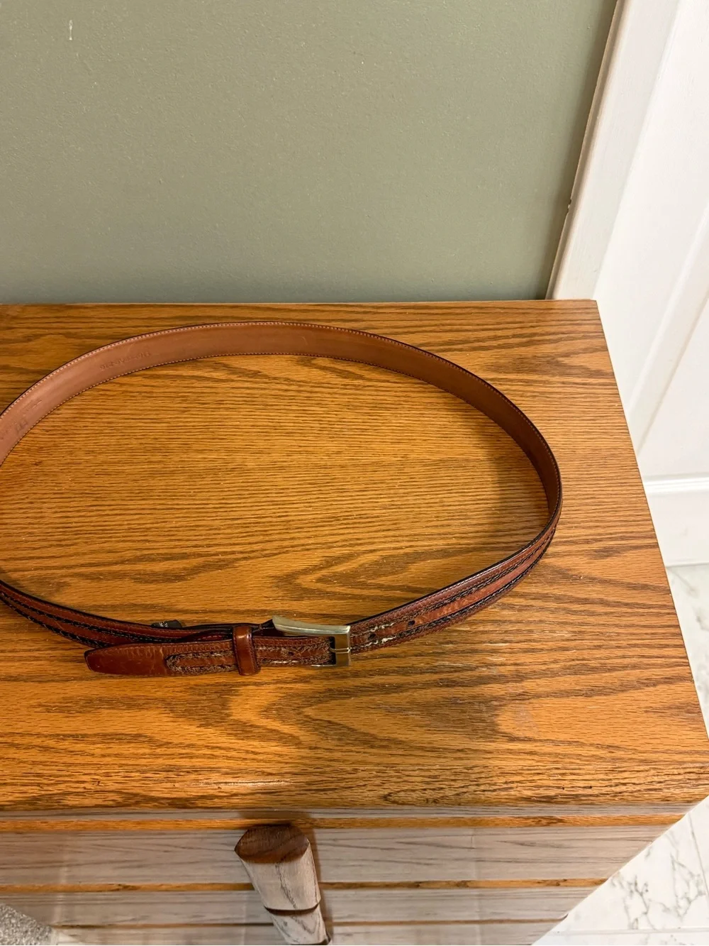 Trafalgar Terrence Genuine Leather Mens Belt Size 42 Brown